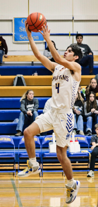 Sam Poncelow during Wessington Springs Spartans basketball action last Thursday at home.
