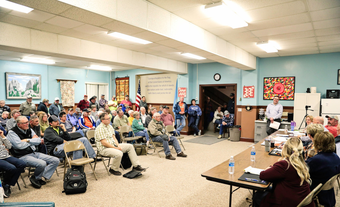 A standing-room-only crowd of Wessington Springs residents gathered in the Jerauld County Courthouse Community Room to hear more about the future of the city’s water source on Monday, February 26. KRISTI HINE / TRUE DAKOTAN